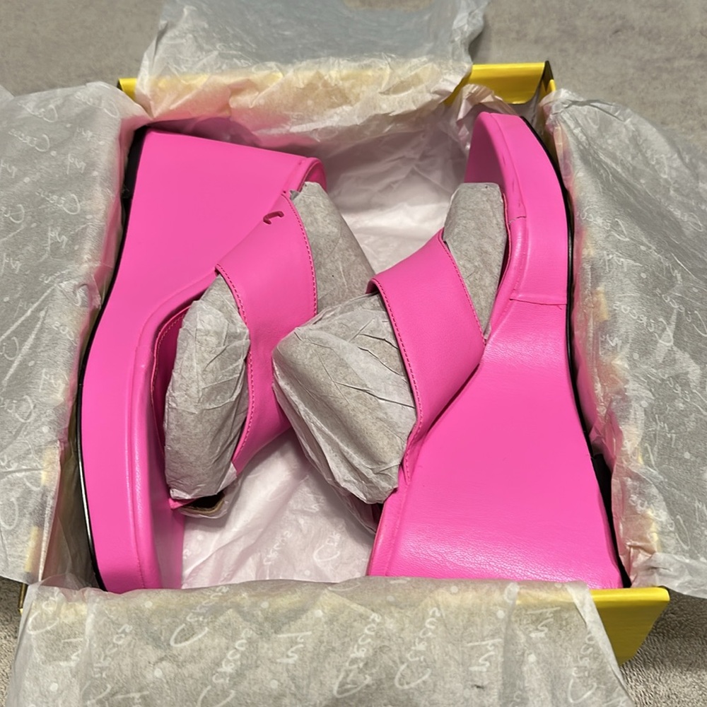 Platform Sandals - Picture 9 of 11